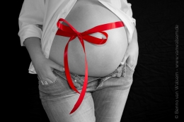 Babybauch Aufnahme in "Colorkey"