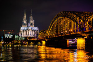 Kölner Dom bei Nacht